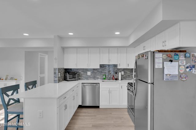 82 Moonlight Court, Toms River, NJ 08753