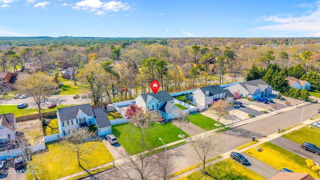 82 Moonlight Court, Toms River, NJ 08753