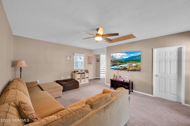 82 Moonlight Court, Toms River, NJ 08753