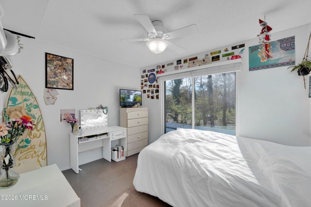 82 Moonlight Court, Toms River, NJ 08753