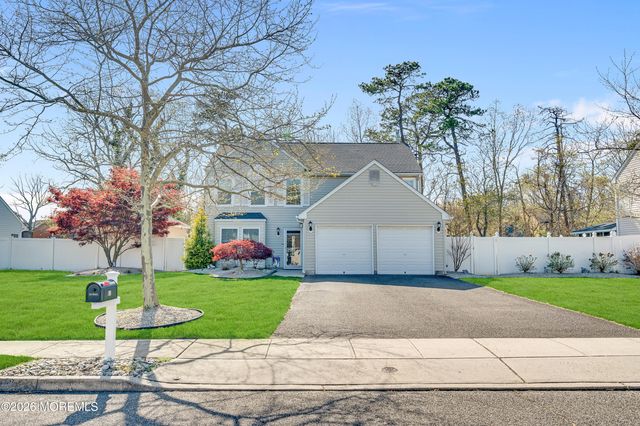 82 Moonlight Court, Toms River, NJ 08753