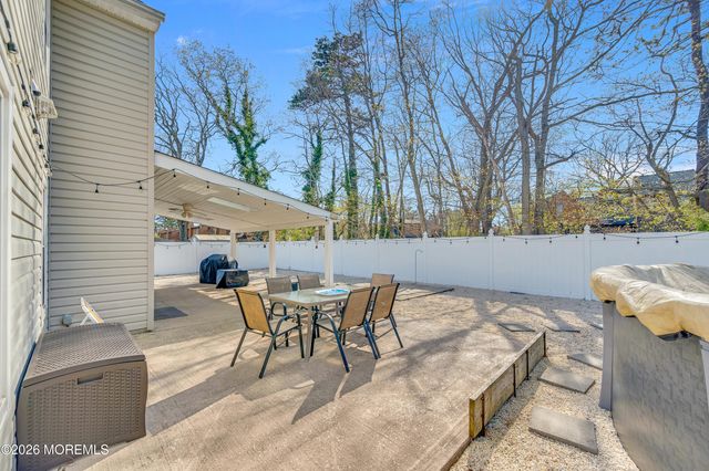 82 Moonlight Court, Toms River, NJ 08753