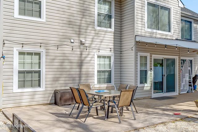 82 Moonlight Court, Toms River, NJ 08753