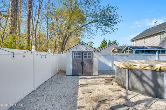 82 Moonlight Court, Toms River, NJ 08753