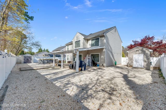 82 Moonlight Court, Toms River, NJ 08753