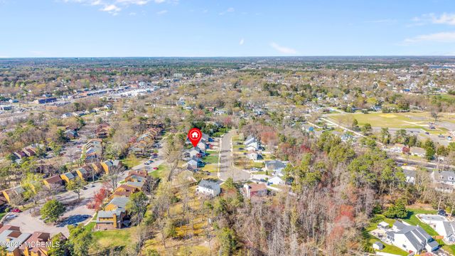 82 Moonlight Court, Toms River, NJ 08753