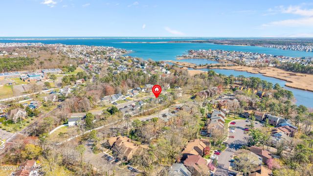 82 Moonlight Court, Toms River, NJ 08753