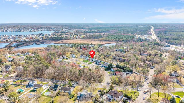 82 Moonlight Court, Toms River, NJ 08753