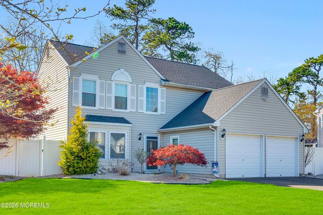 82 Moonlight Court, Toms River, NJ 08753