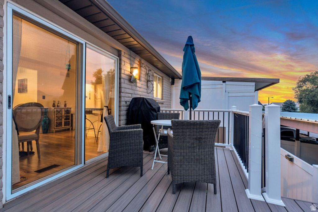 18 W LA VISTA DR, West Jordan, UT 84088 — exterior
