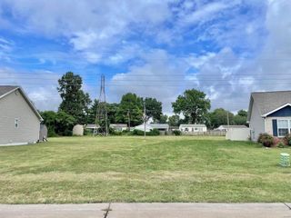 2321 Hunters Point Drive, Granite City, IL 62040