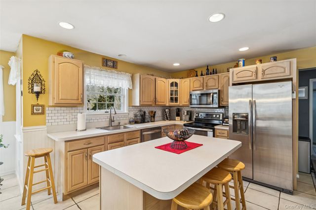 41 Locust Drive, Nesconset, NY 11767