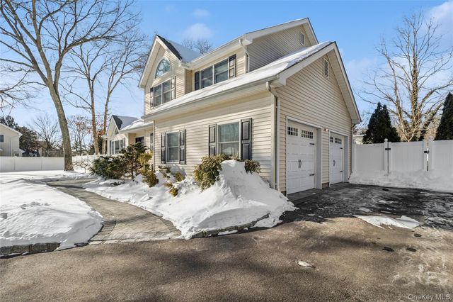 41 Locust Drive, Nesconset, NY 11767