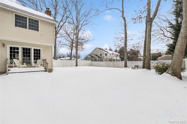 41 Locust Drive, Nesconset, NY 11767