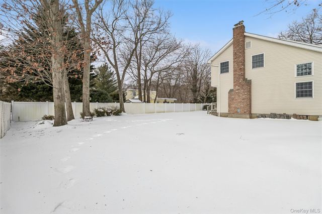 41 Locust Drive, Nesconset, NY 11767