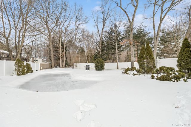 41 Locust Drive, Nesconset, NY 11767