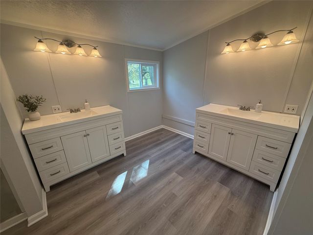 5202 Kincer Road, Damon, TX 77430