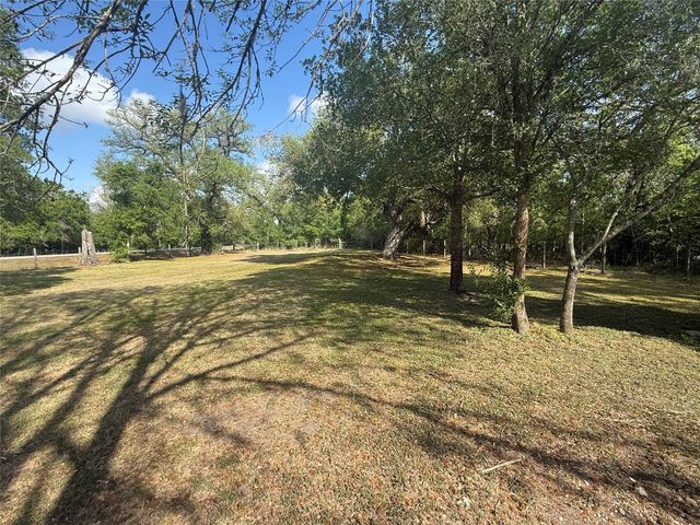 5202 Kincer Road, Damon, TX 77430
