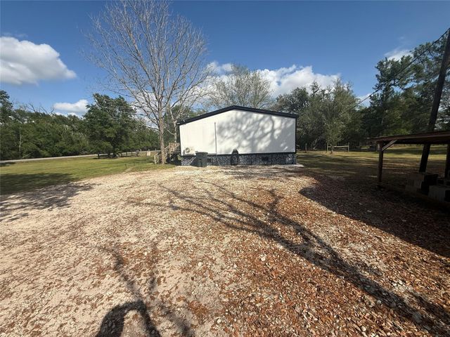 5202 Kincer Road, Damon, TX 77430