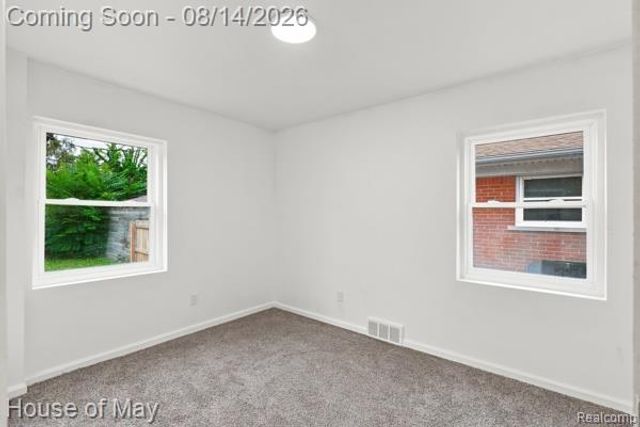 11411 Flanders, Detroit, MI 48205