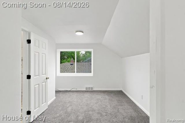 11411 Flanders, Detroit, MI 48205
