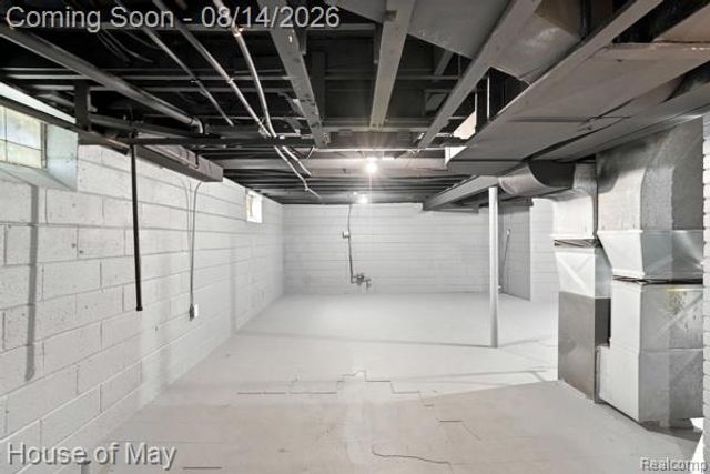 11411 Flanders, Detroit, MI 48205