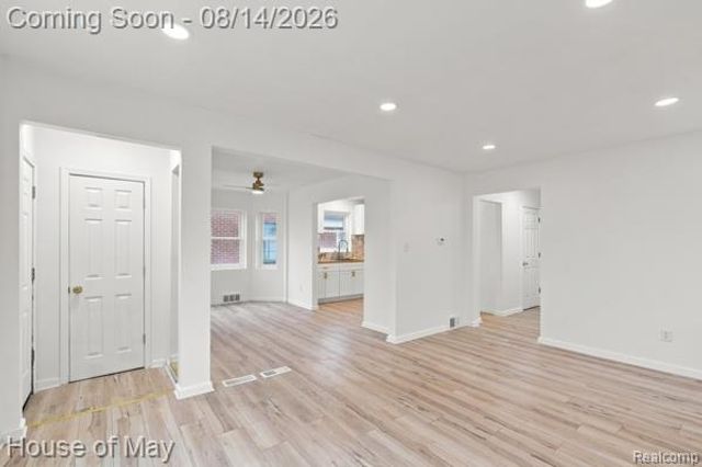 11411 Flanders, Detroit, MI 48205