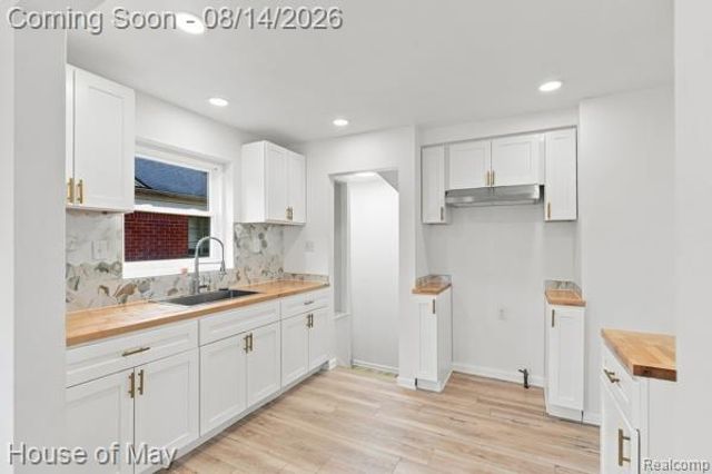 11411 Flanders, Detroit, MI 48205