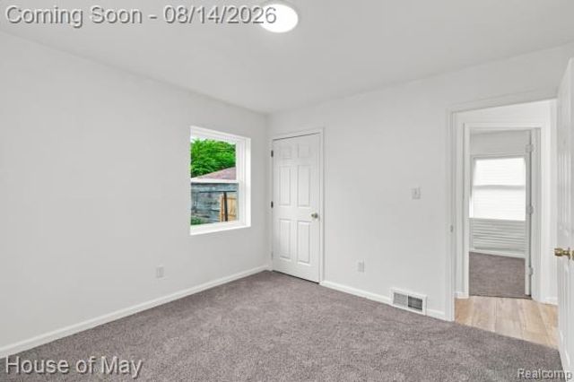 11411 Flanders, Detroit, MI 48205