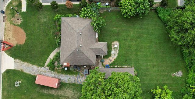 508 SW E Street, Bentonville, AR 72712