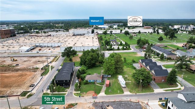 508 SW E Street, Bentonville, AR 72712