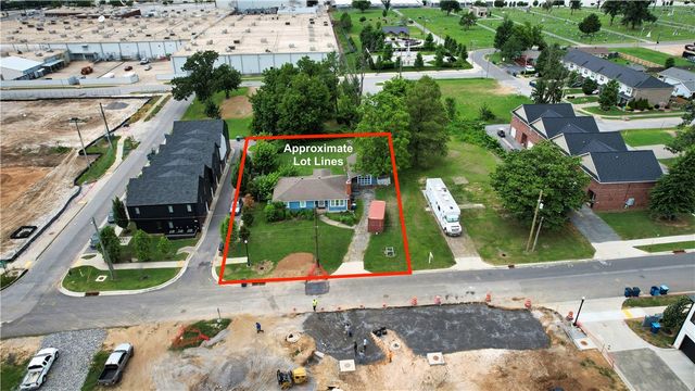 508 SW E Street, Bentonville, AR 72712