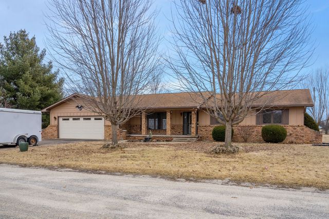 67 Crestview Drive, Geneseo, IL 61254