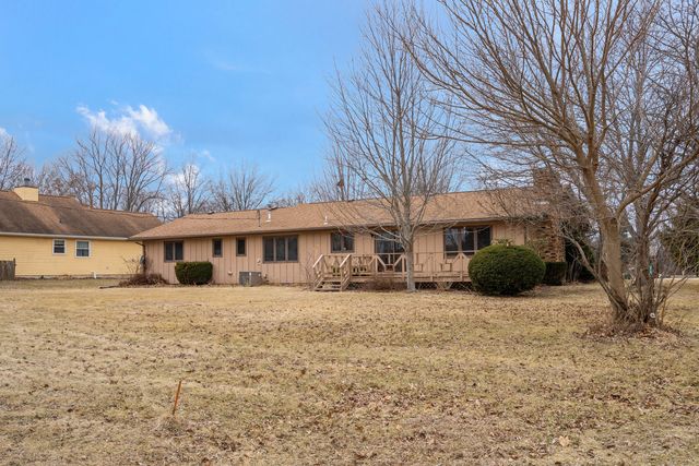 67 Crestview Drive, Geneseo, IL 61254