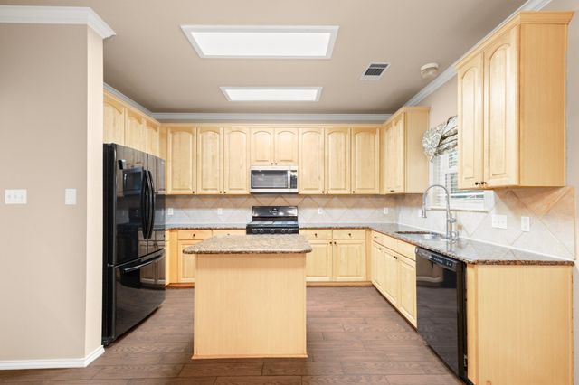 700 Settlement ST, Cedar Park, TX 78613