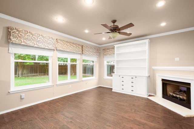 700 Settlement ST, Cedar Park, TX 78613