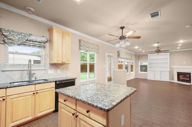 700 Settlement ST, Cedar Park, TX 78613