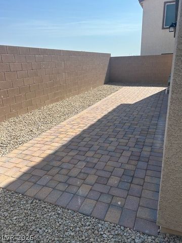 1978 Chameleon Court, North Las Vegas, NV 89032