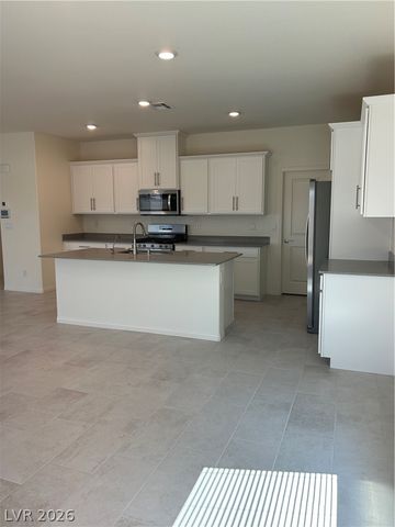 1978 Chameleon Court, North Las Vegas, NV 89032