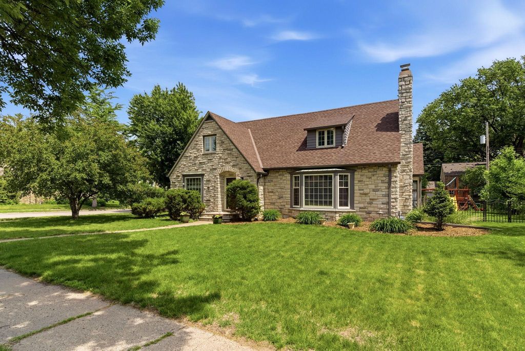 5901 Oakland Avenue, Minneapolis, MN 55417