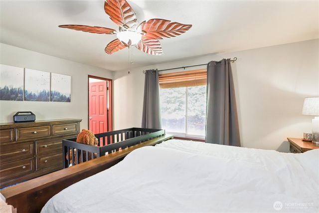 7529 Bridge Place NE, Bremerton, WA 98311