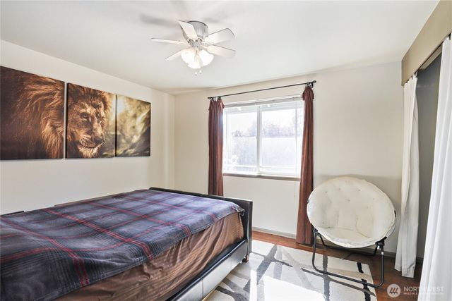 7529 Bridge Place NE, Bremerton, WA 98311