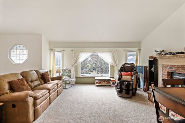 7529 Bridge Place NE, Bremerton, WA 98311