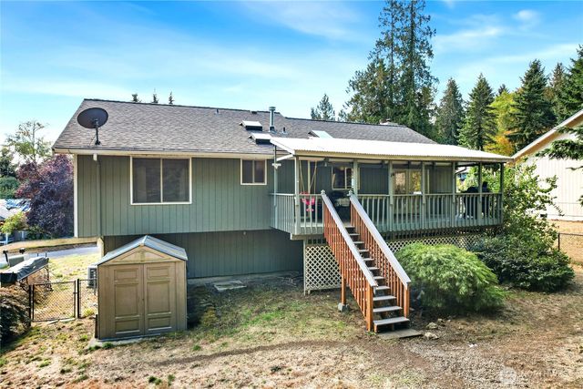 7529 Bridge Place NE, Bremerton, WA 98311