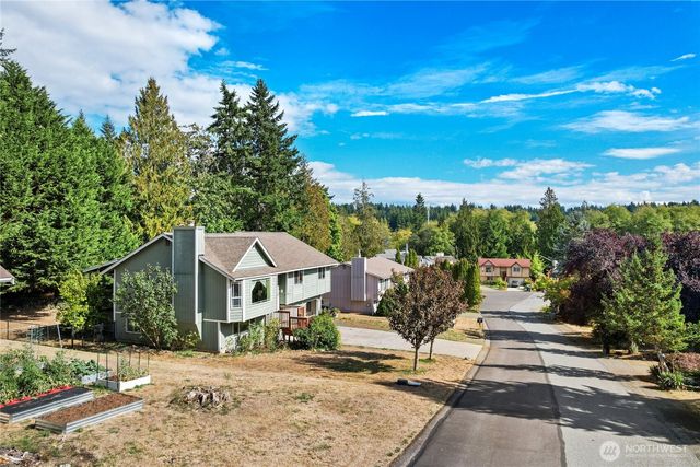 7529 Bridge Place NE, Bremerton, WA 98311