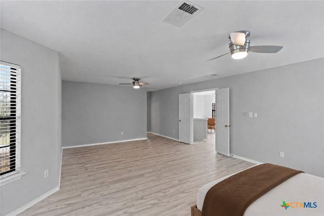 551 Thicket Lane, Kyle, TX 78640