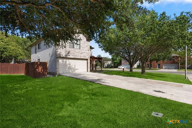 551 Thicket Lane, Kyle, TX 78640