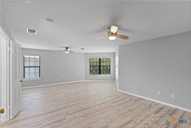 551 Thicket Lane, Kyle, TX 78640