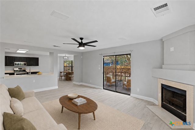551 Thicket Lane, Kyle, TX 78640