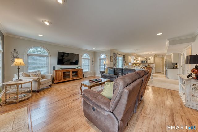 33 Saint Andrews, Glastonbury, CT 06033